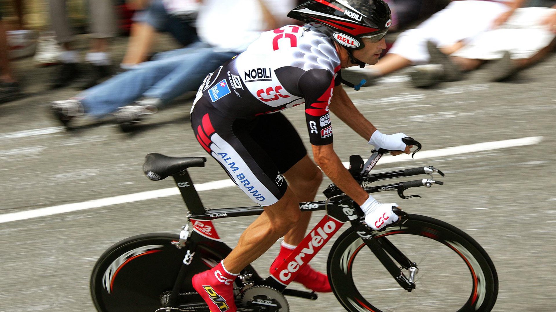 开云体育官网-比勒菲尔德稳健战术带来胜利，比勒菲尔德队